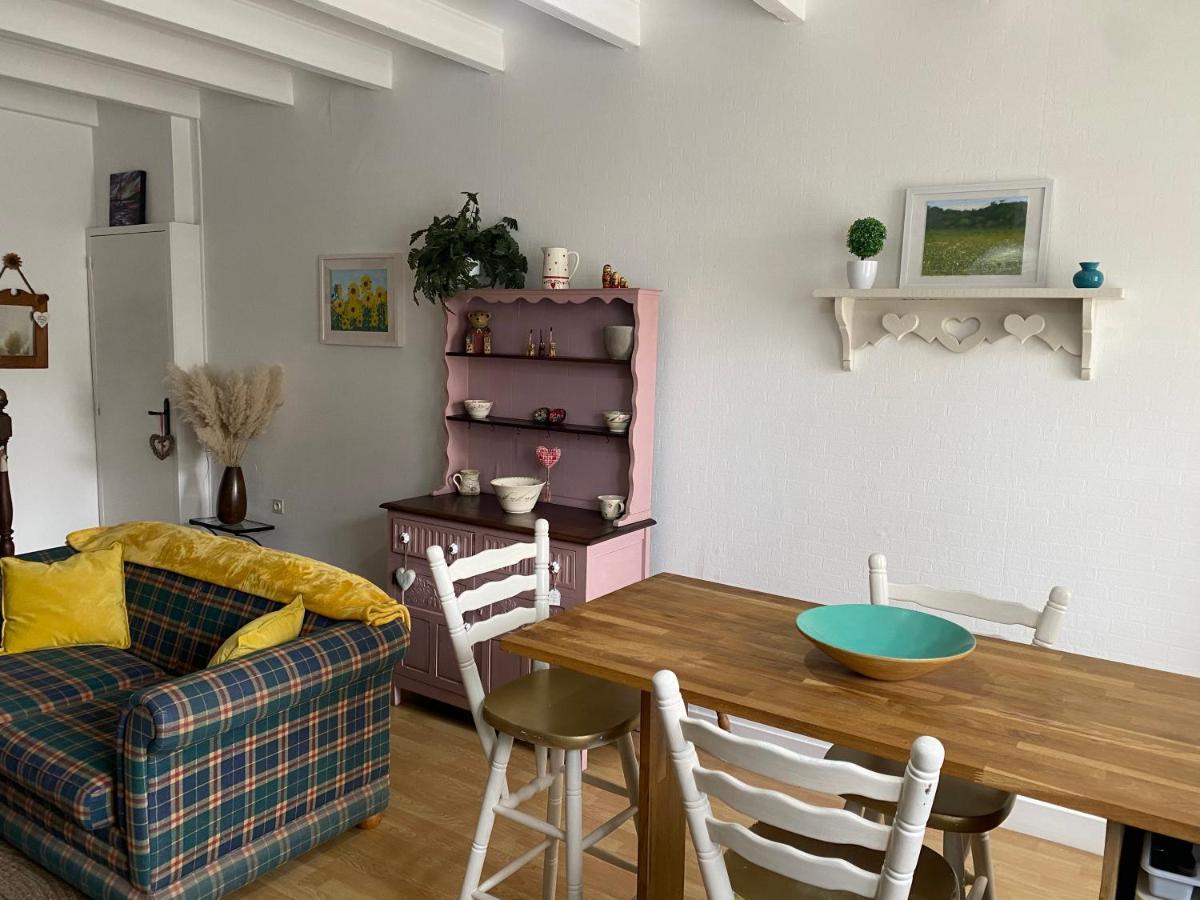 Le Petit Maison Villa Montembœuf Eksteriør billede