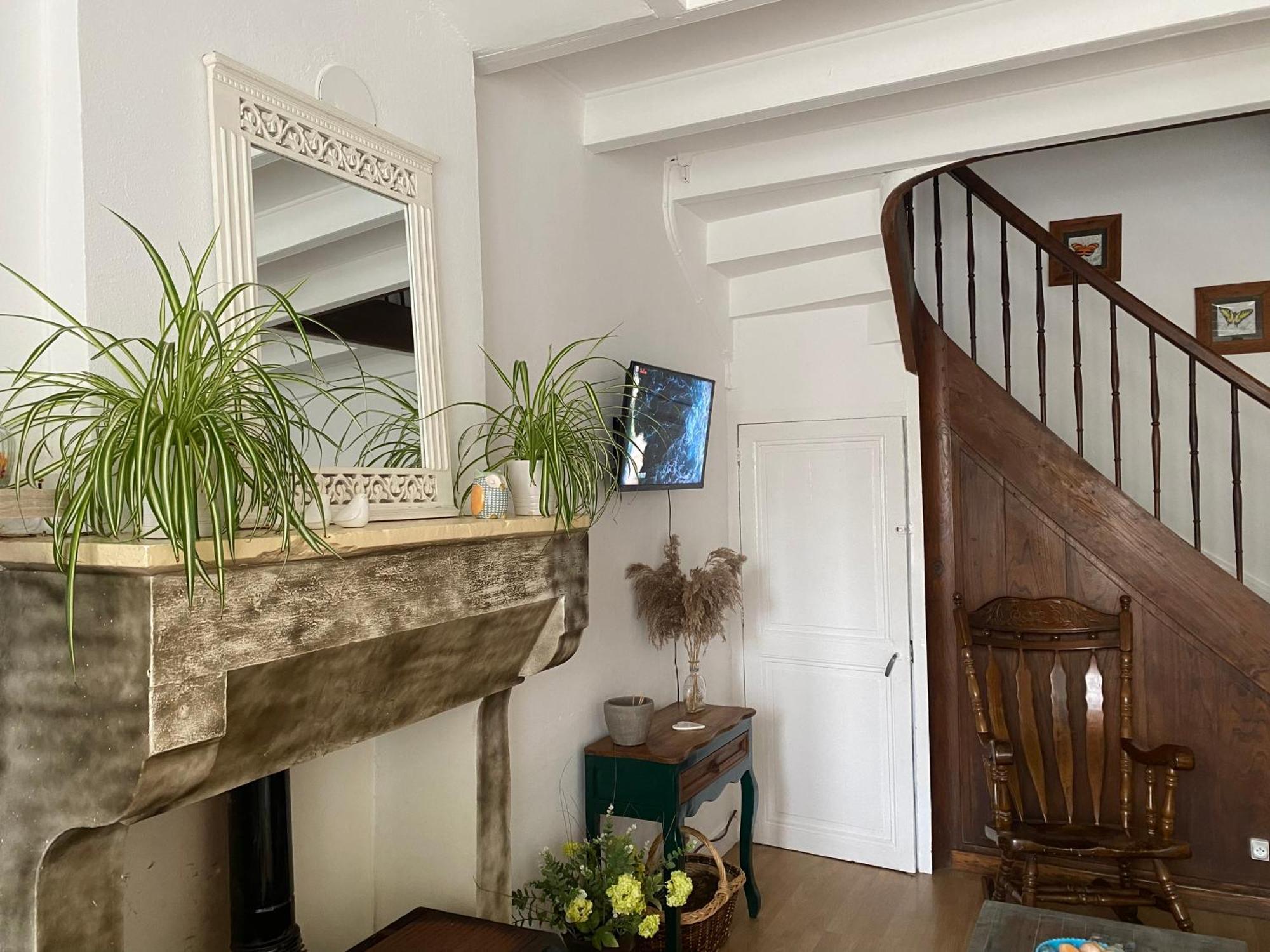 Le Petit Maison Villa Montembœuf Eksteriør billede